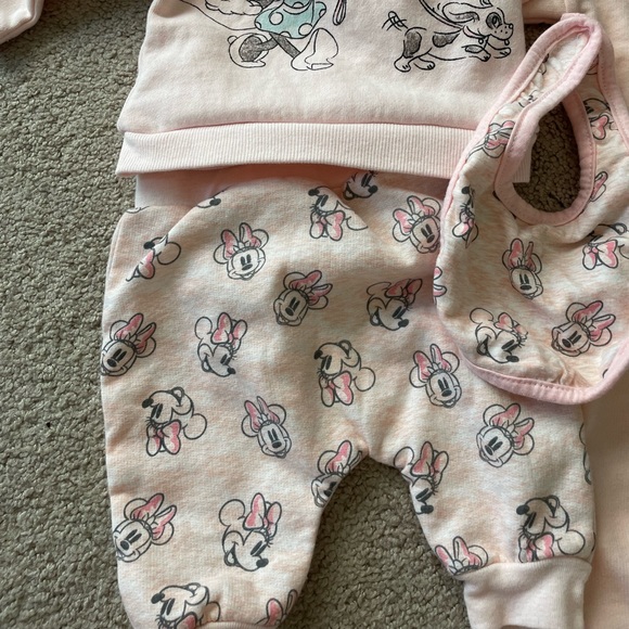 Disney Minnie Mouse lot joggers and sweatshirts - Picture 13 of 15